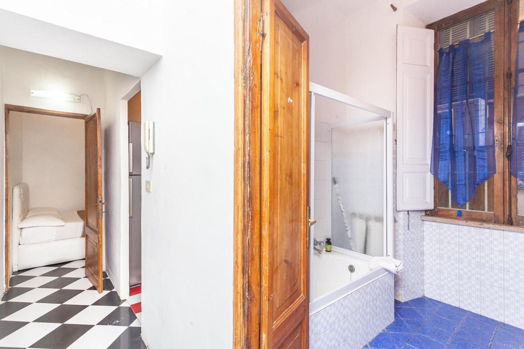 Appartamento Palazzo Sant'elena - By Openroma