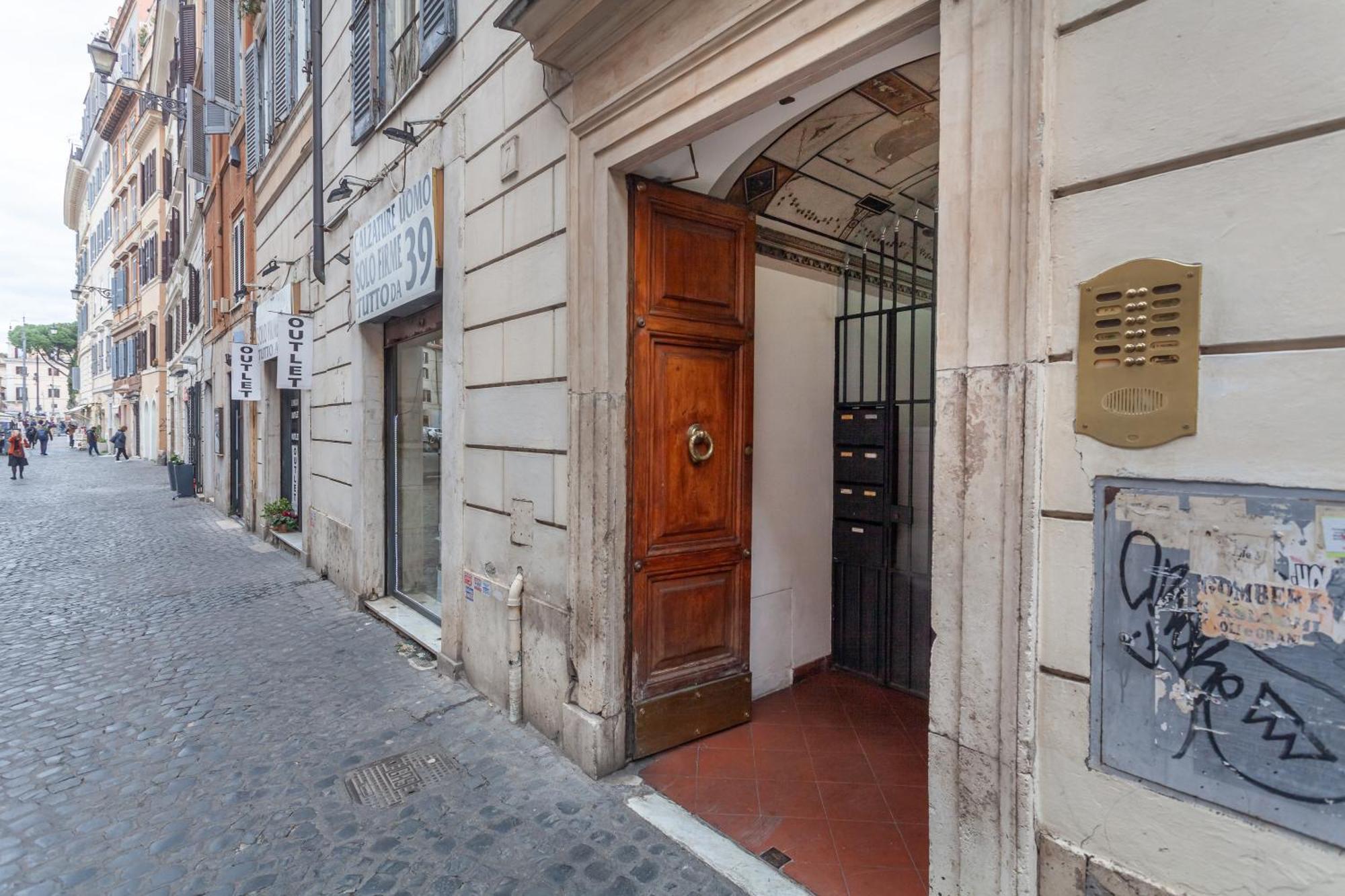 Palazzo Sant'elena - By Openroma Appartamento *
