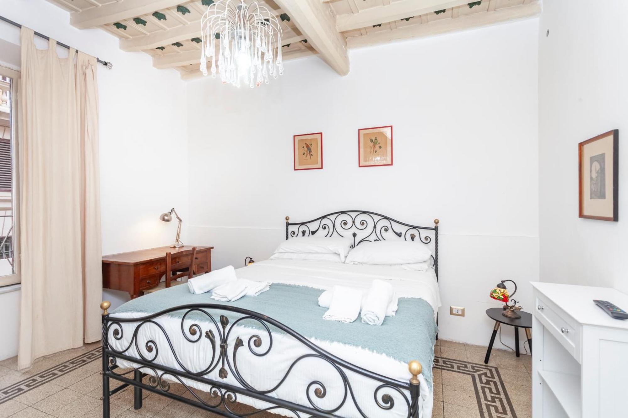 Palazzo Sant'elena - By Openroma Appartamento