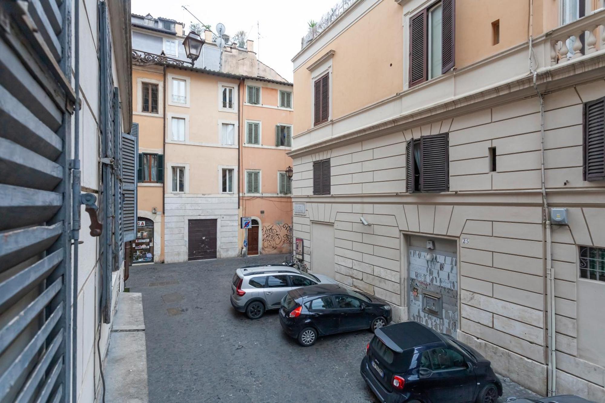 Appartamento Palazzo Sant'elena - By Openroma *